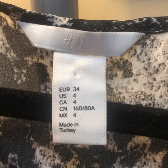 H&M Foley See Through Wrapped Shirt - Picture 2 of 3